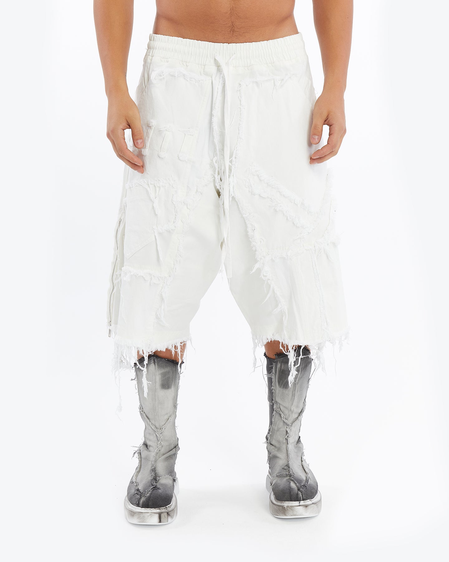 WHITE DIRTY PATCHED CAPRI
