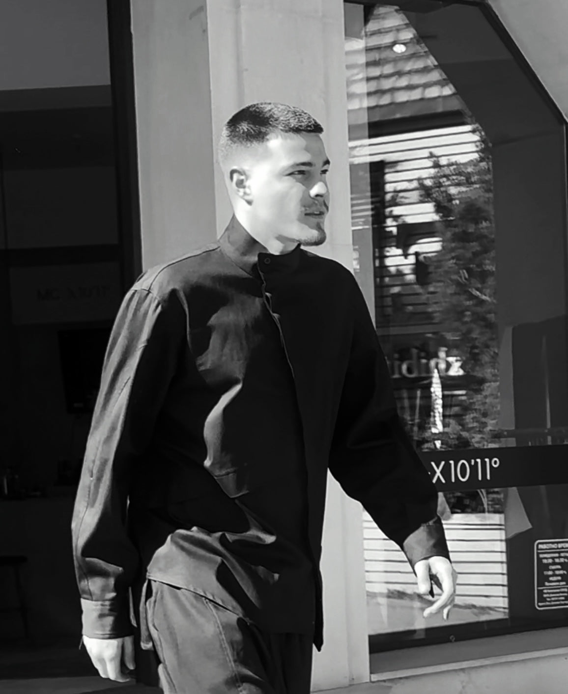 NOMAD SHIRT BLACK/02