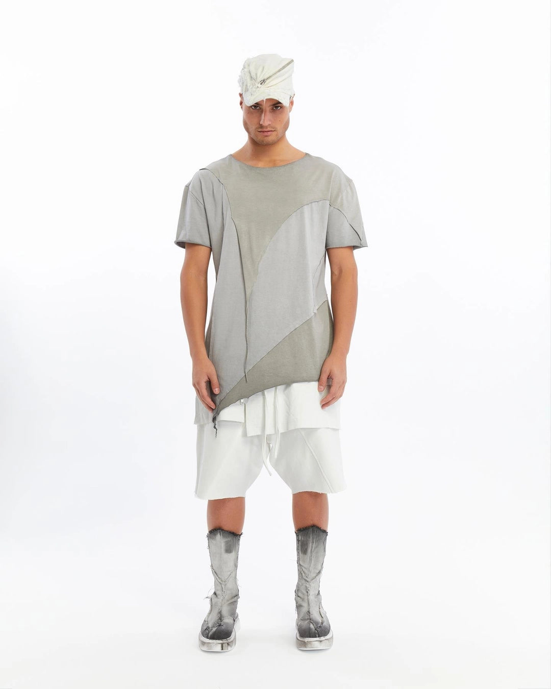 GREY ACIMETRICAL PATCH T-SHIRT