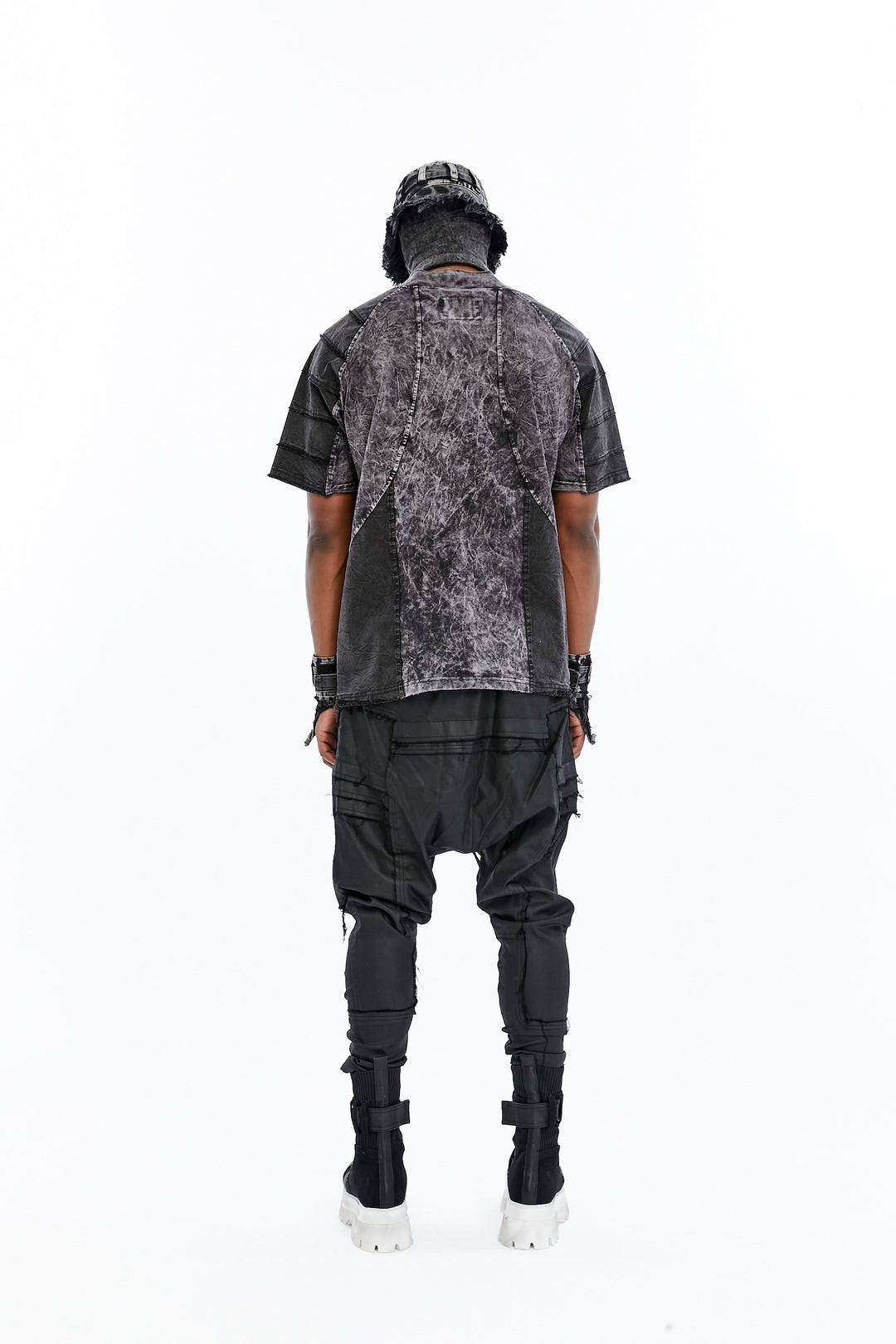 ARMOR T-SHIRT