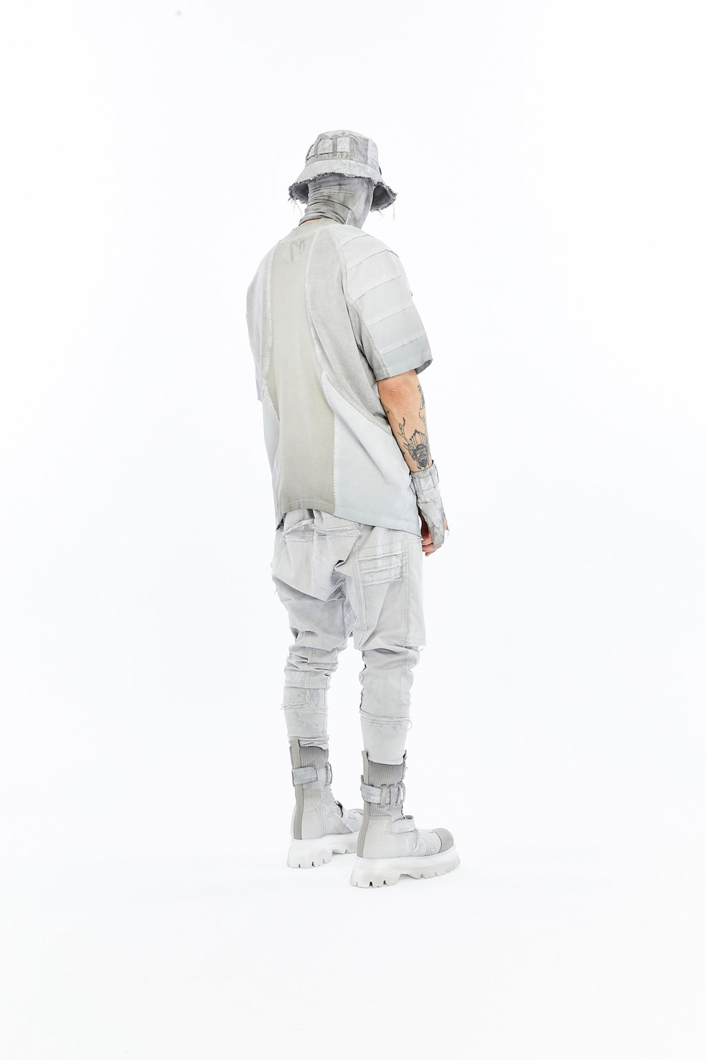 ARMOR T-SHIRT