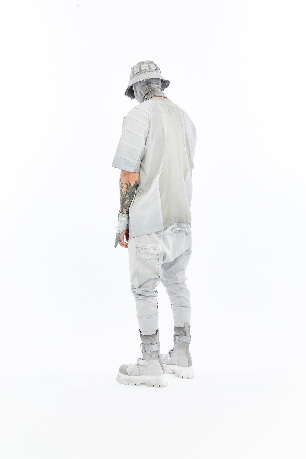 ARMOR T-SHIRT