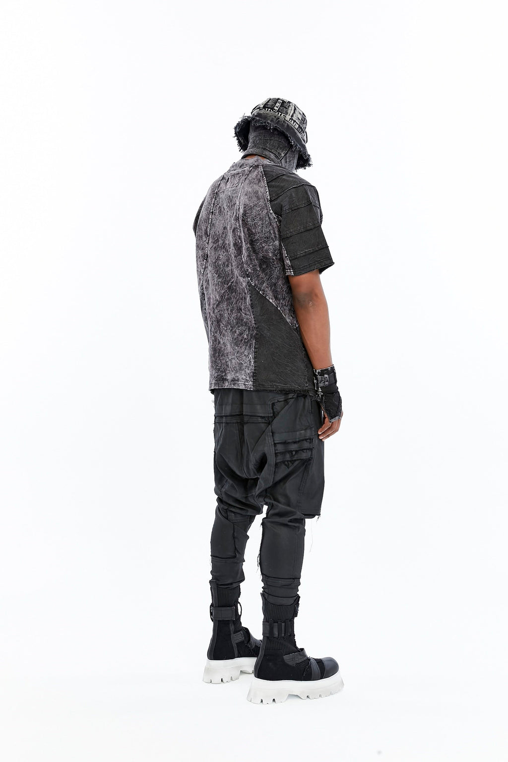 ARMOR T-SHIRT