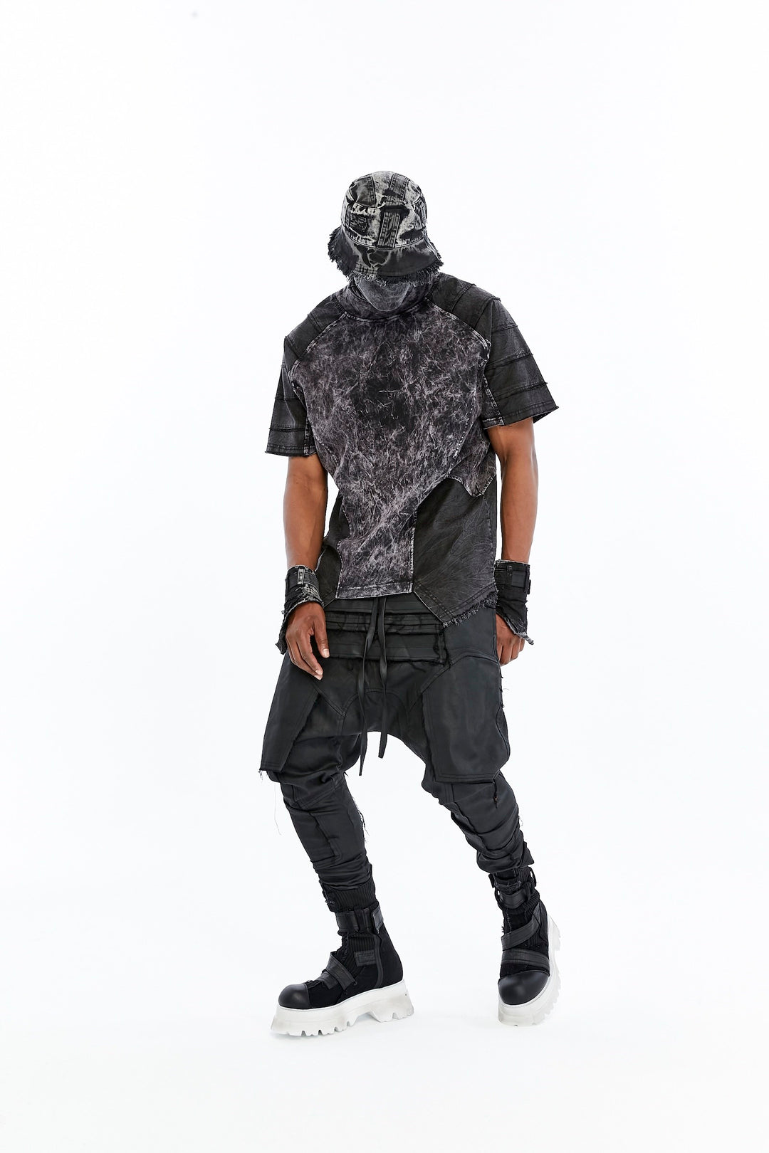 ARMOR T-SHIRT