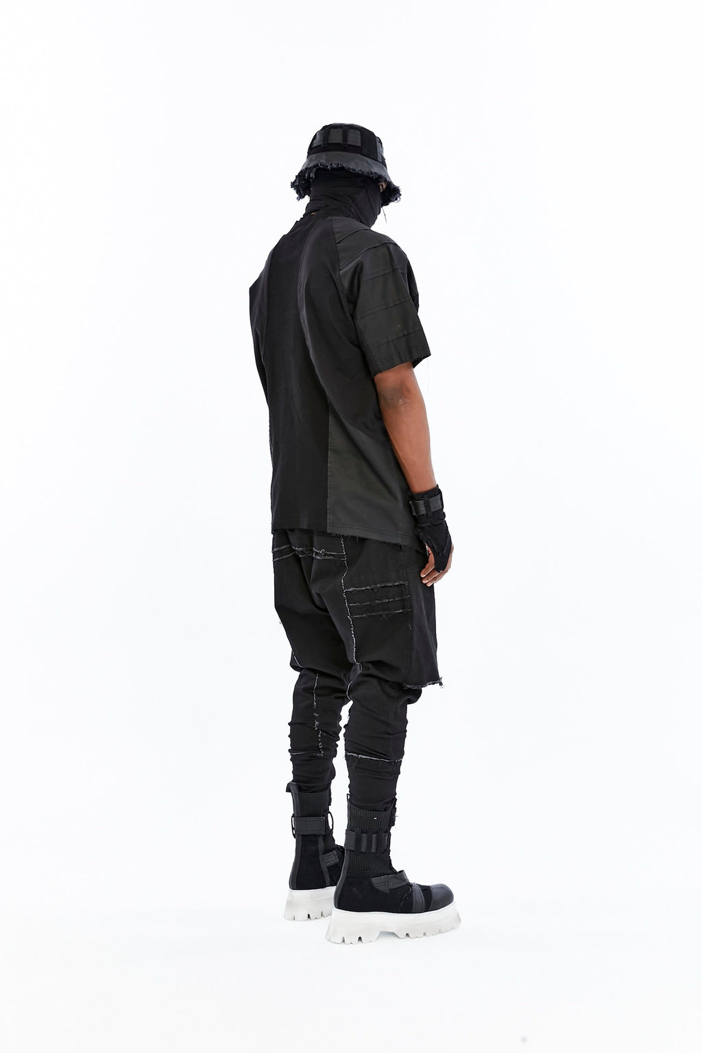 ARMOR T-SHIRT