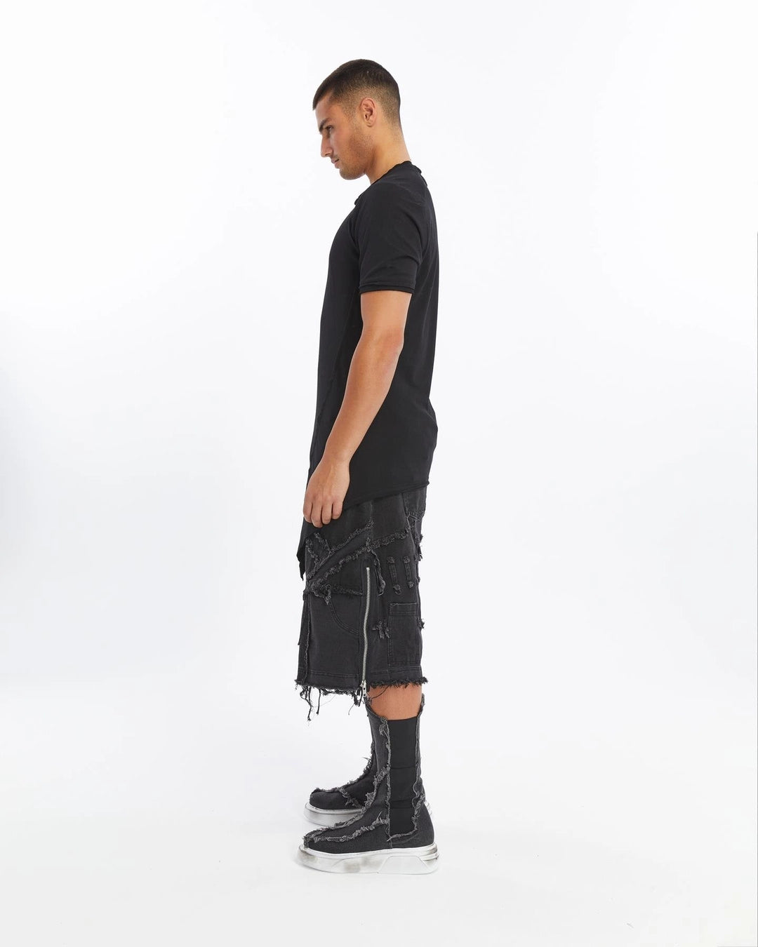 BLACK ASIMETRIC CUT T-SHIRT