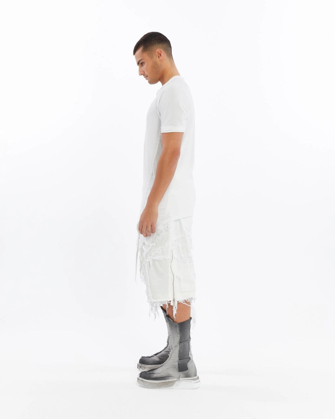 WHITE ASIMETRIC CUT T-SHIRT