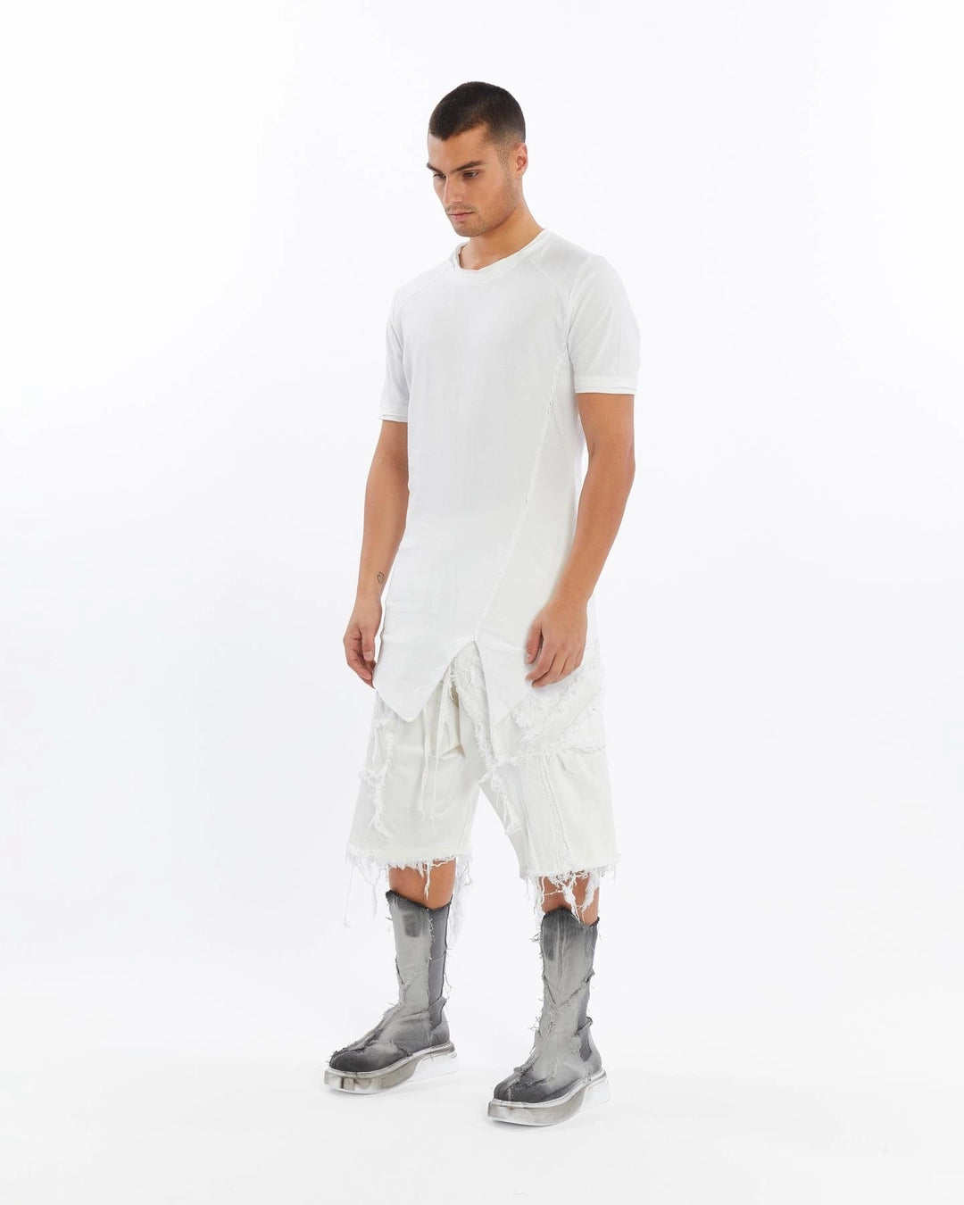 WHITE ASIMETRIC CUT T-SHIRT