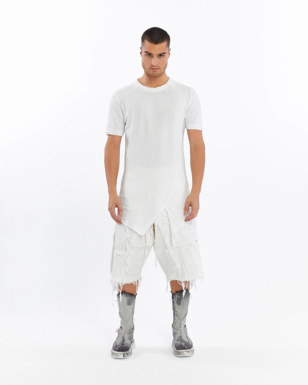 WHITE ASIMETRIC CUT T-SHIRT