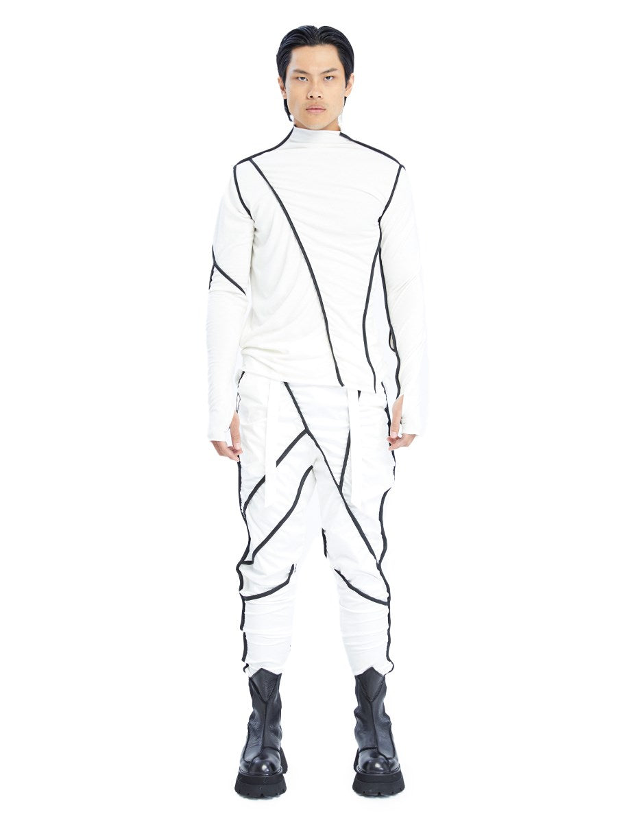 BROKEN LINE TURTLENECK TOP