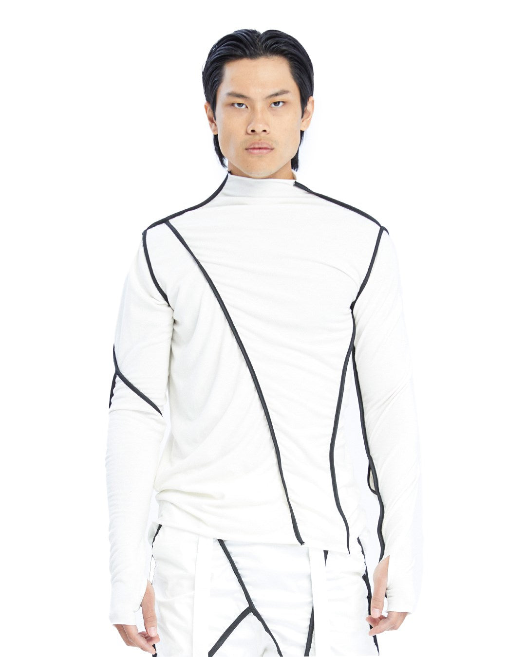 BROKEN LINE TURTLENECK TOP
