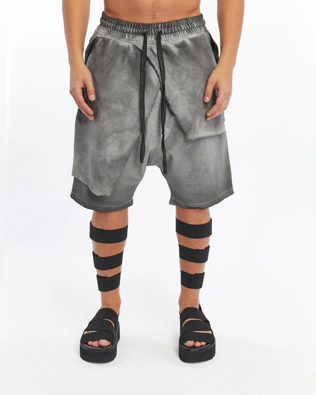 GREY COVERED CAPRI