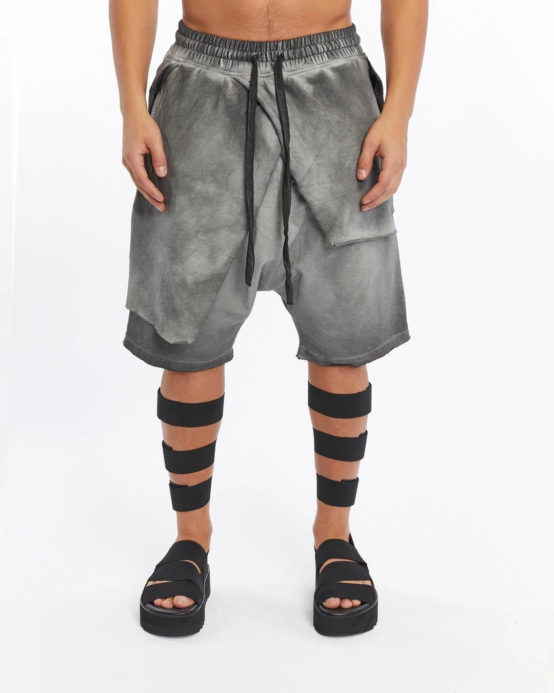 GREY COVERED CAPRI
