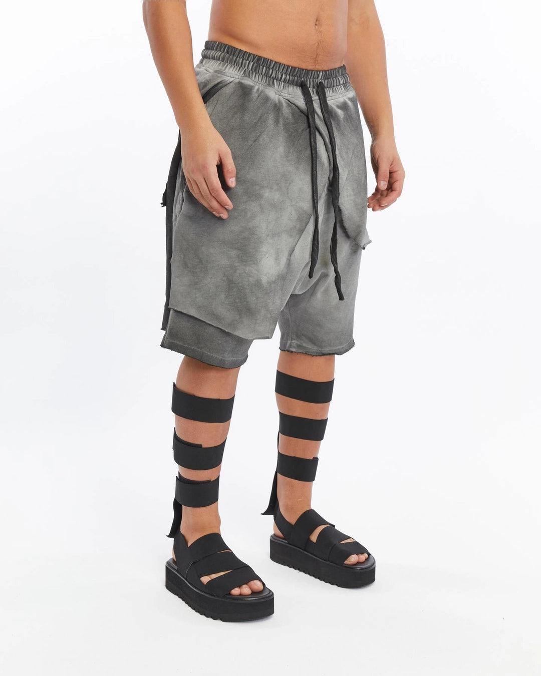 GREY COVERED CAPRI