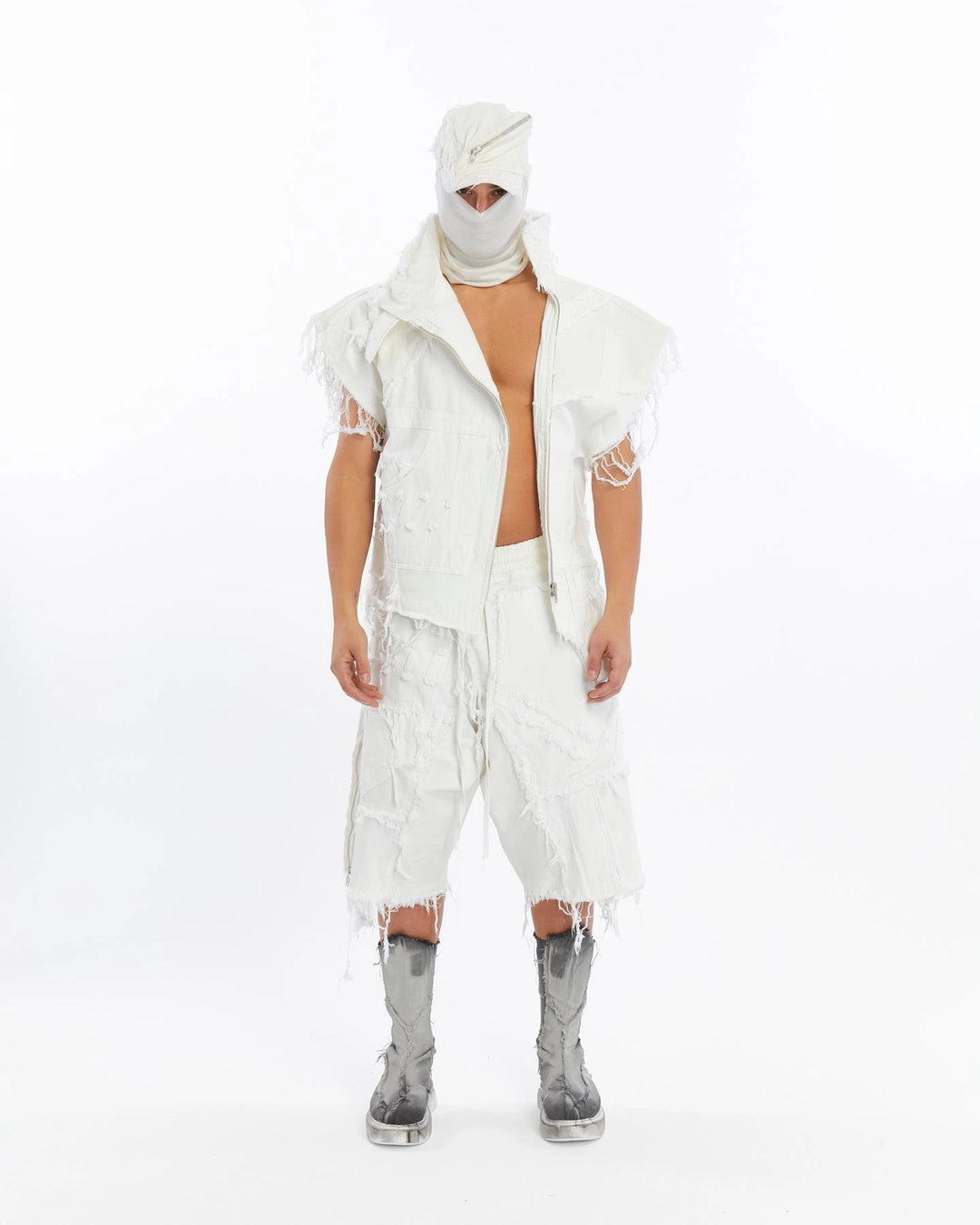 WHITE DIRTY PATCHED CAPRI