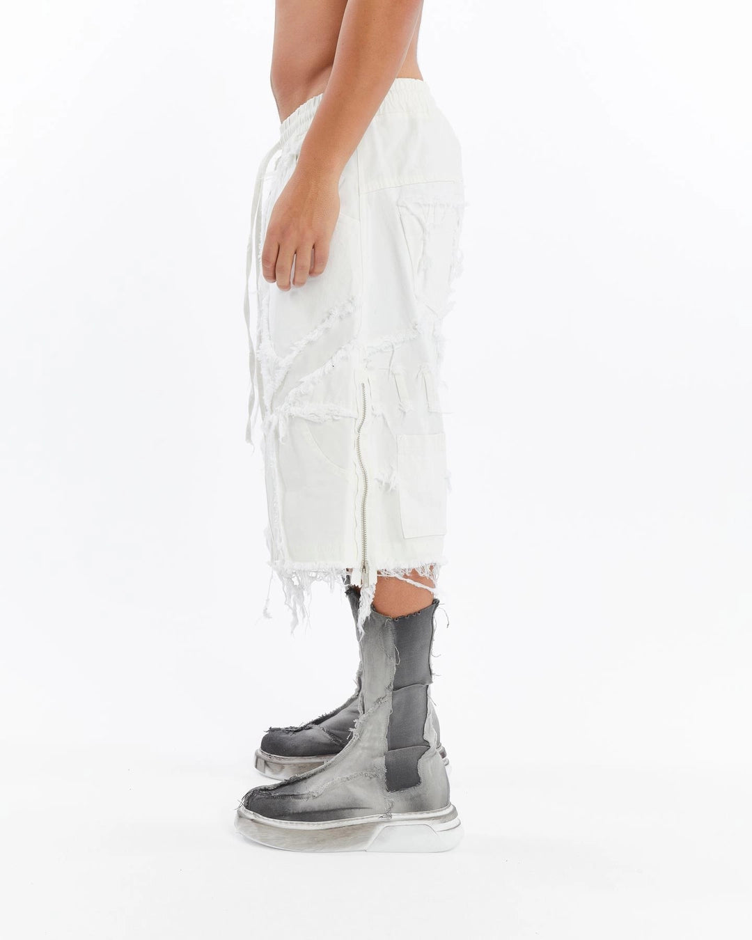 WHITE DIRTY PATCHED CAPRI