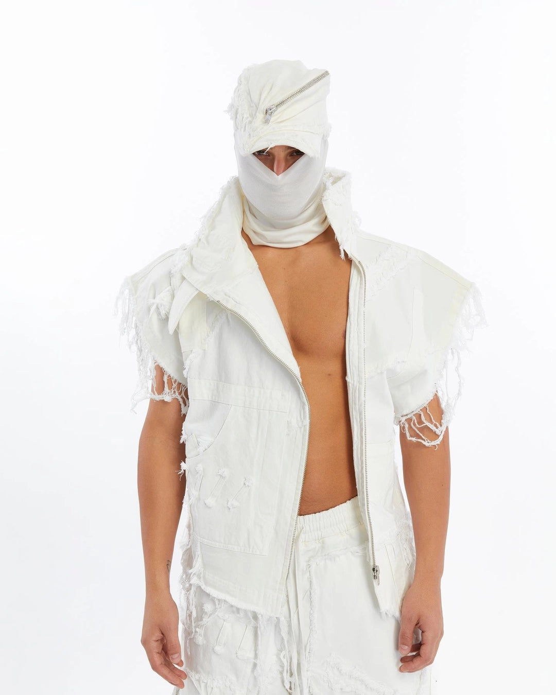 WHITE DIRTY PIECED VEST