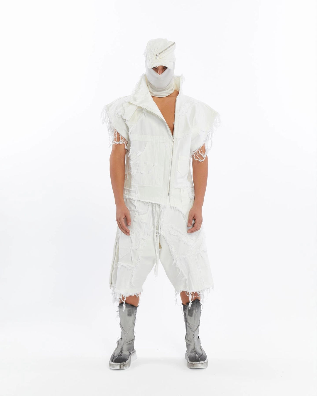 WHITE DIRTY PIECED VEST