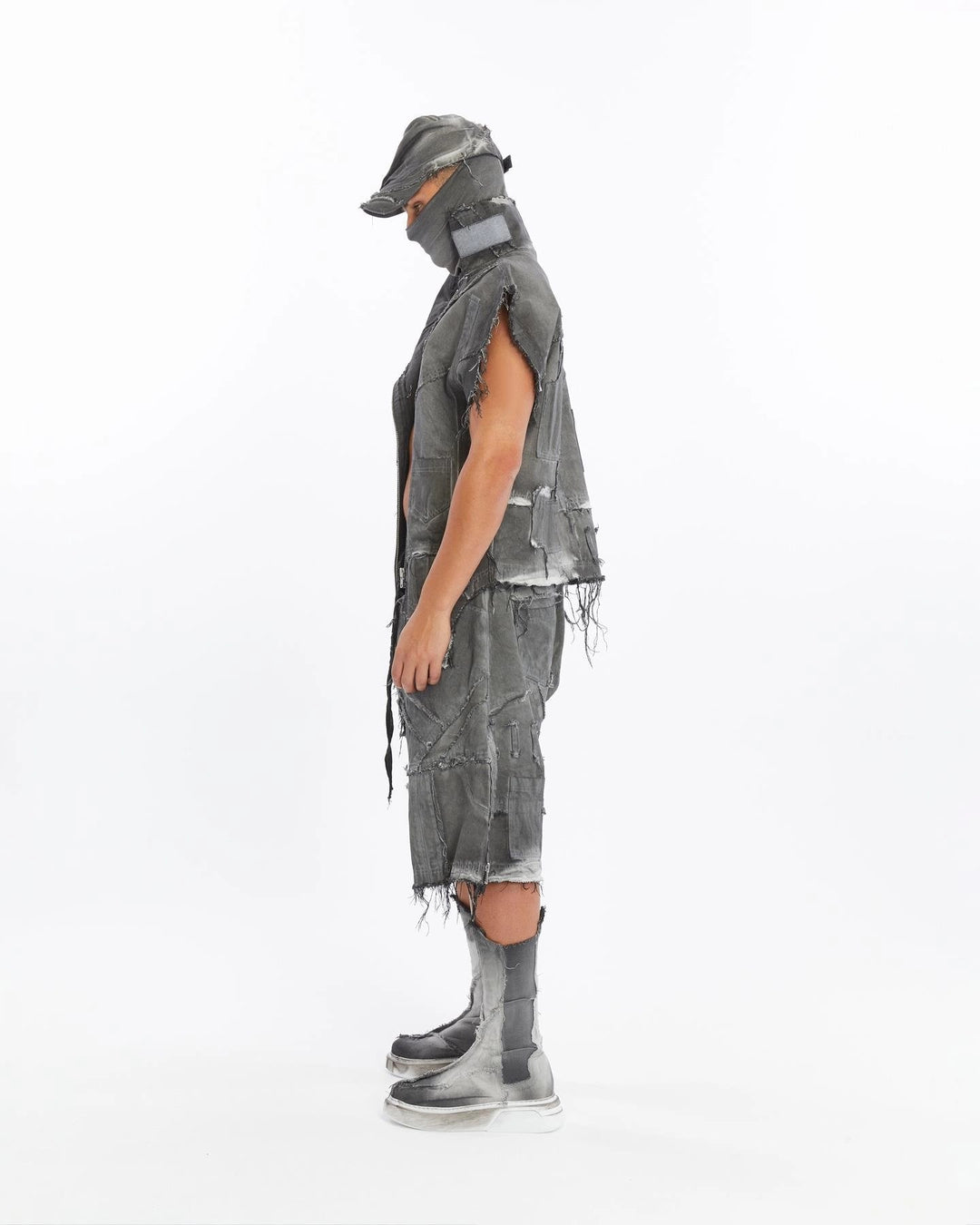 GREY DIRTY PIECED VEST