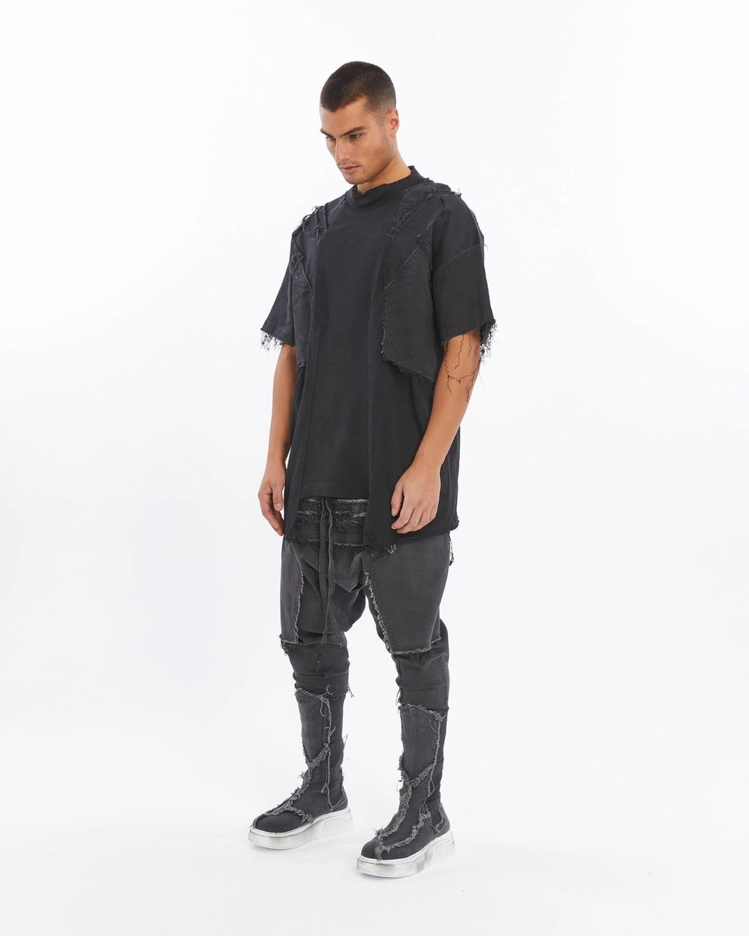 BLACK DIRTY RIBBED T-SHIRT