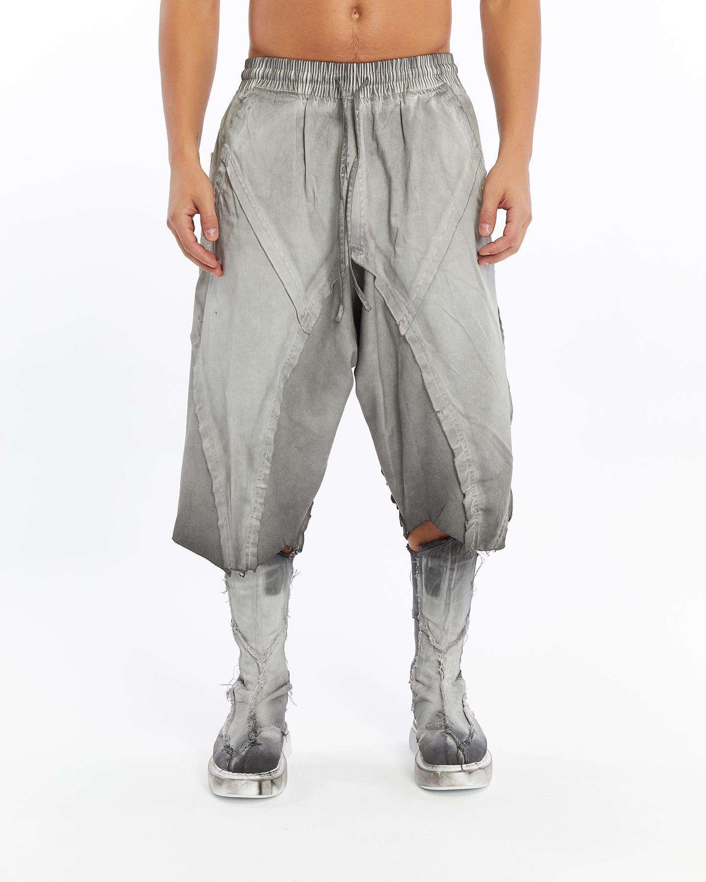 GREY DIRTY SEWING CAPRI