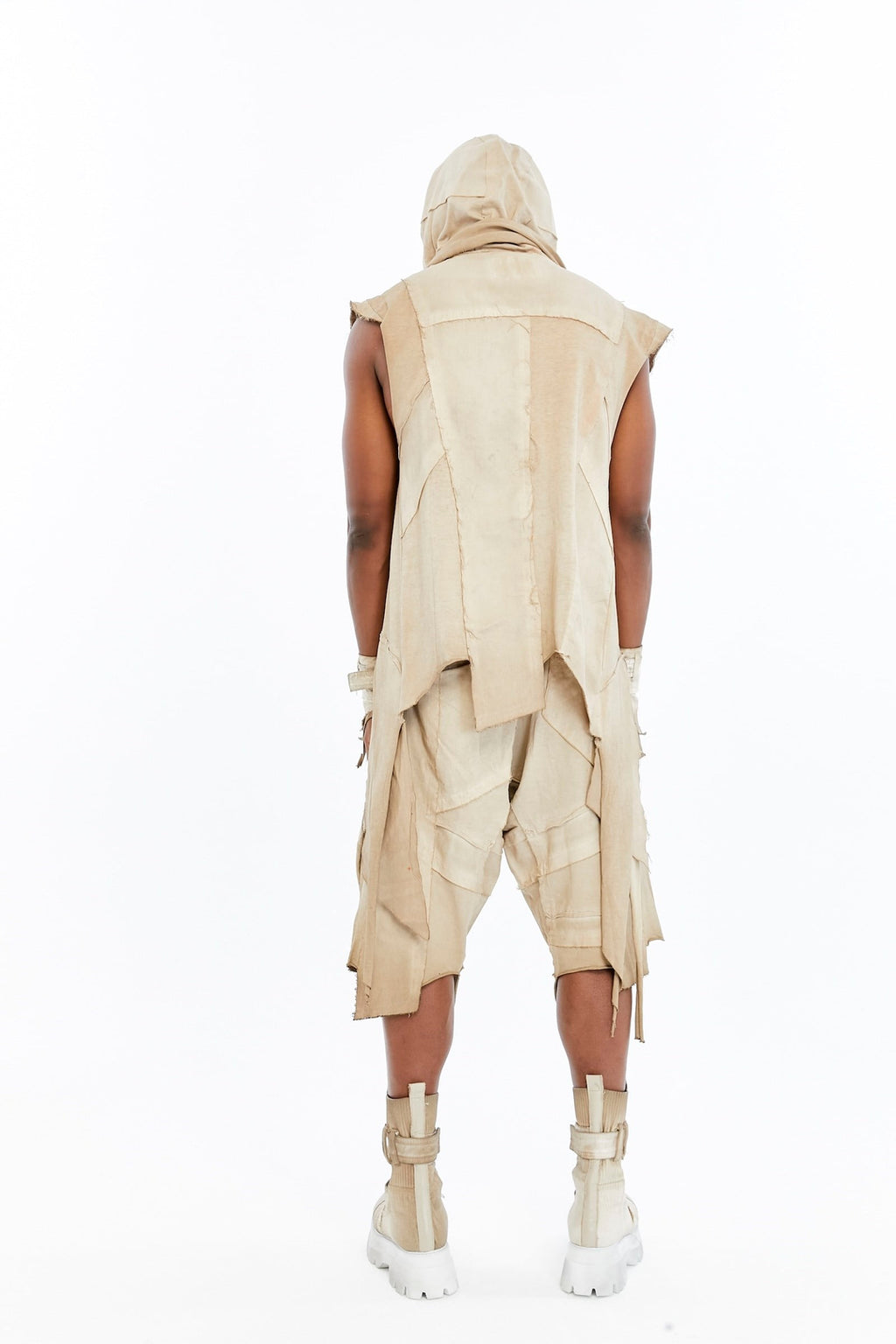 DIVIDE VEST
