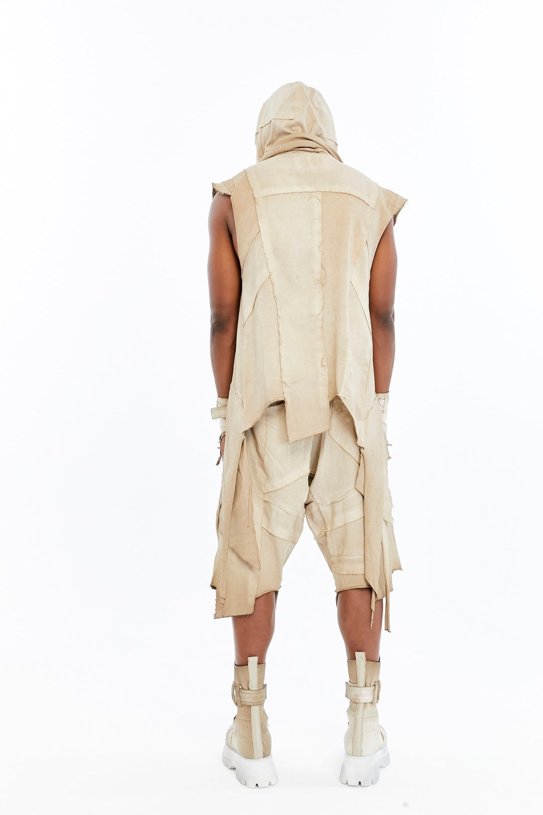 DIVIDE VEST