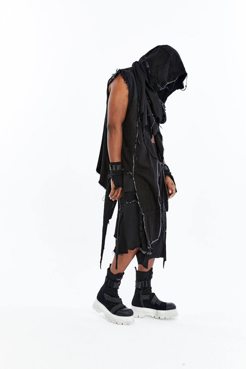 DIVIDE VEST