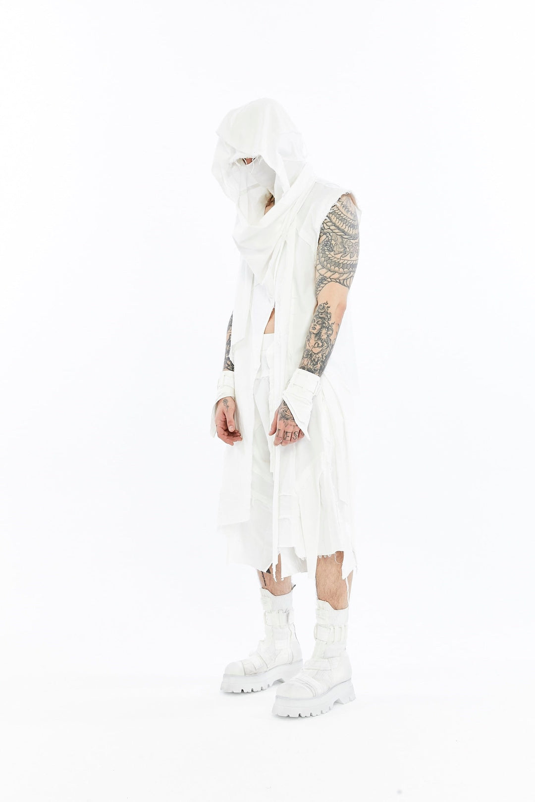 DIVIDE VEST