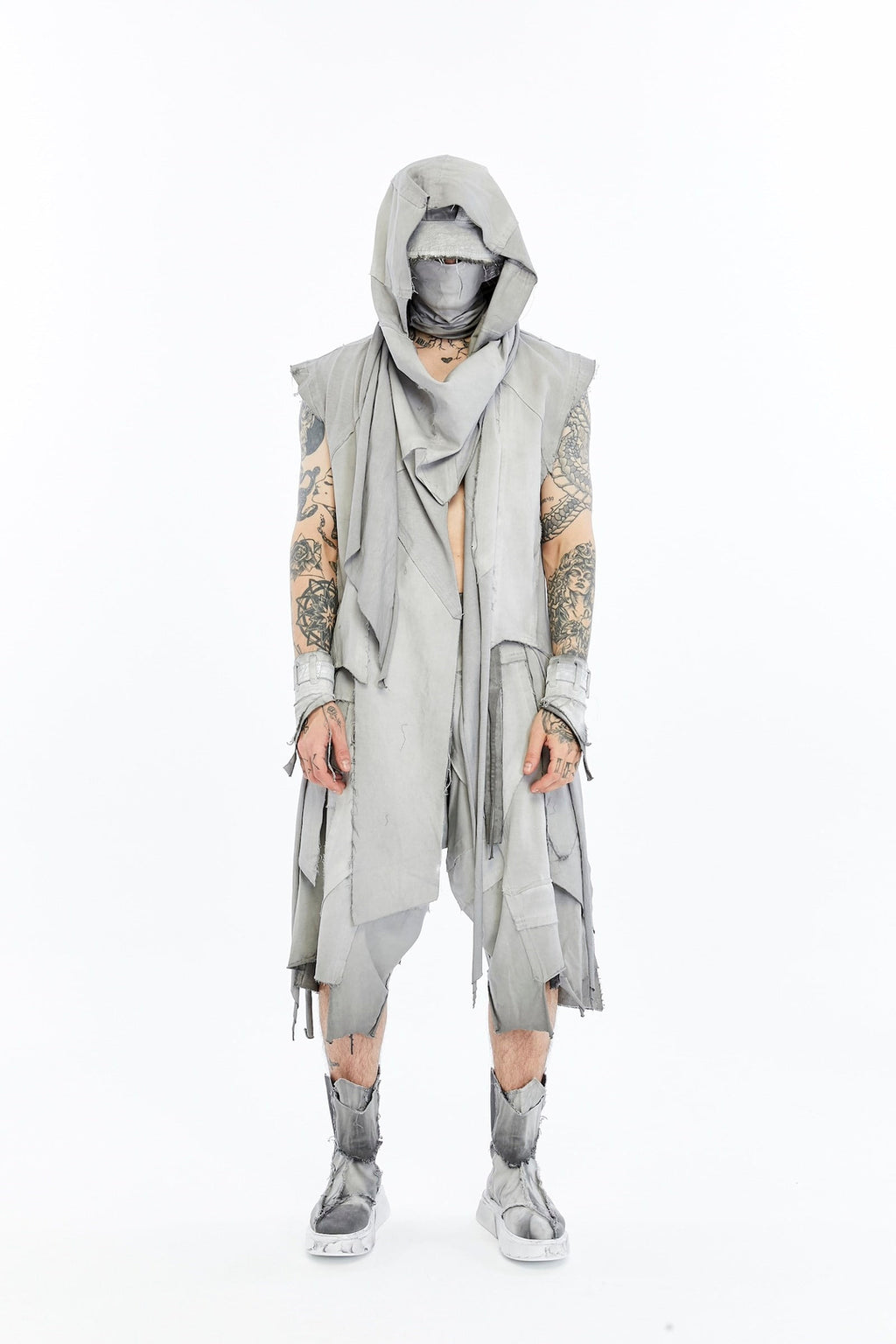 DIVIDE VEST
