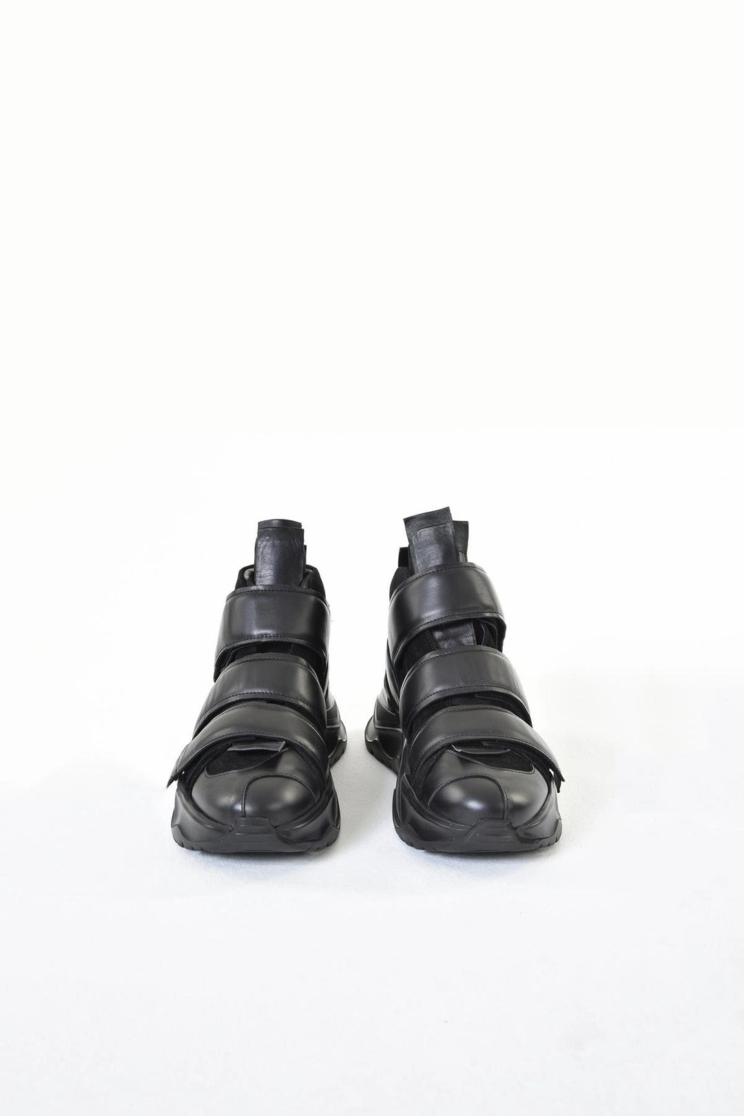 FRONT LACE SHOES