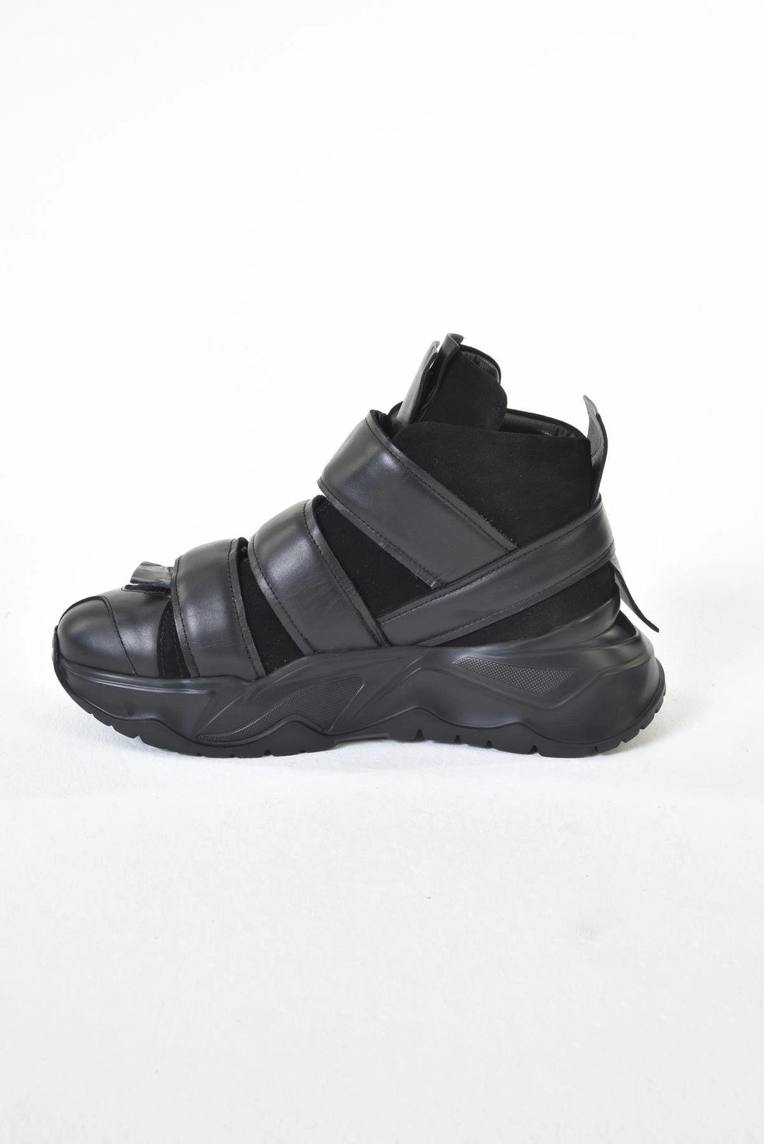 FRONT LACE SHOES
