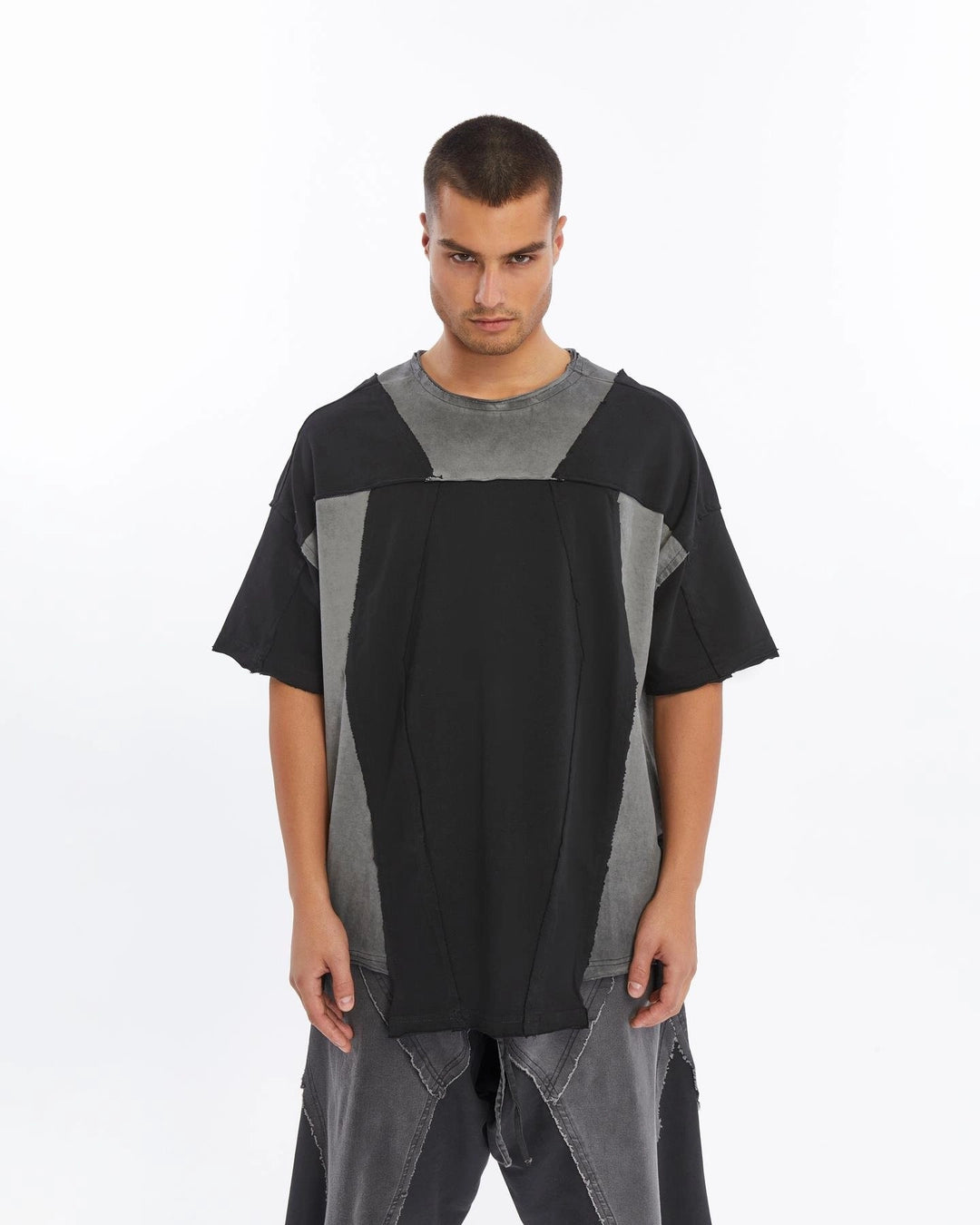 DARK GREY GEOMETRIC SHAPED T-SHIRT