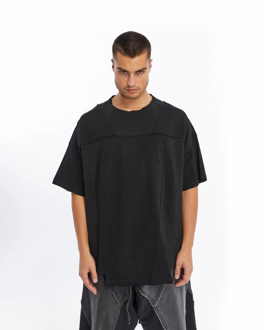 BLACK GEOMETRIC SHAPED T-SHIRT