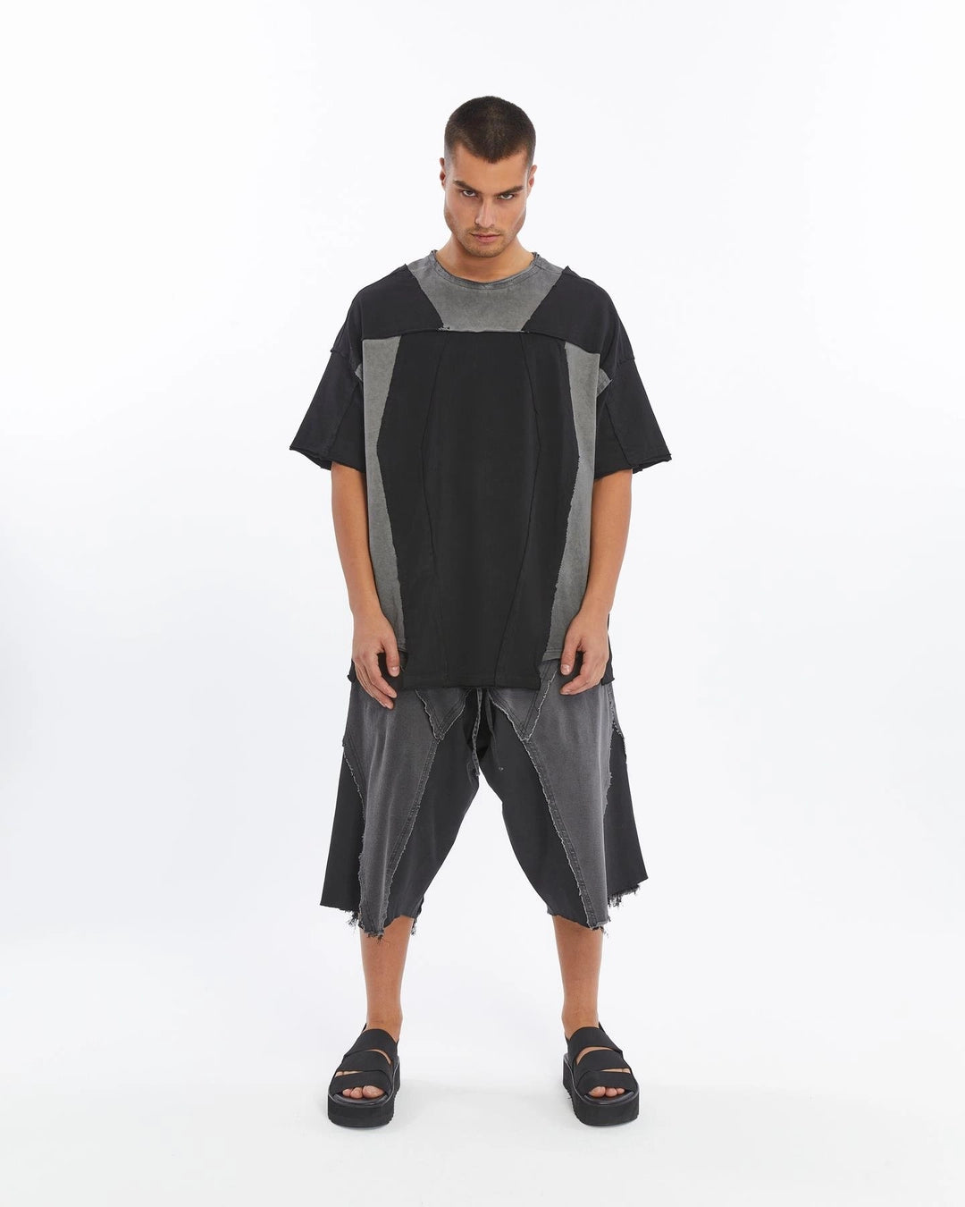 DARK GREY GEOMETRIC SHAPED T-SHIRT