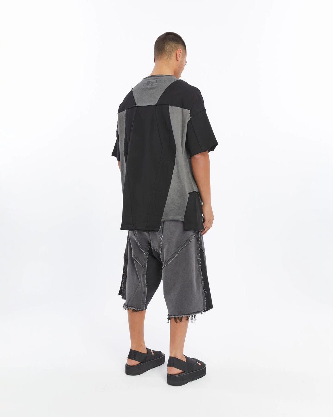 DARK GREY GEOMETRIC SHAPED T-SHIRT