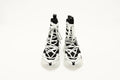 WHITE/BLACK LONG STRING SHOES