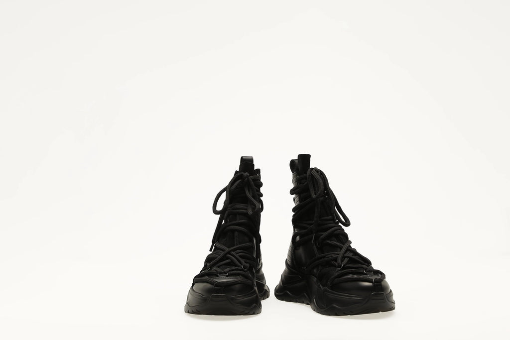 BLACK LONG STRING SHOES
