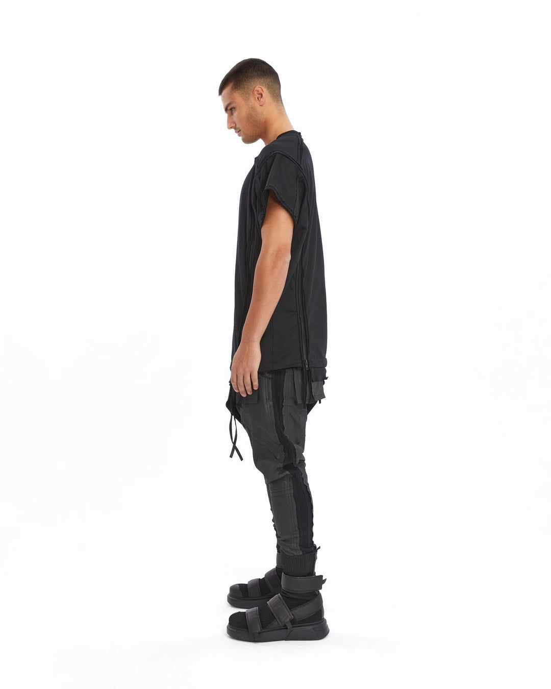 BLACK LONG ZIPPER T-SHIRT