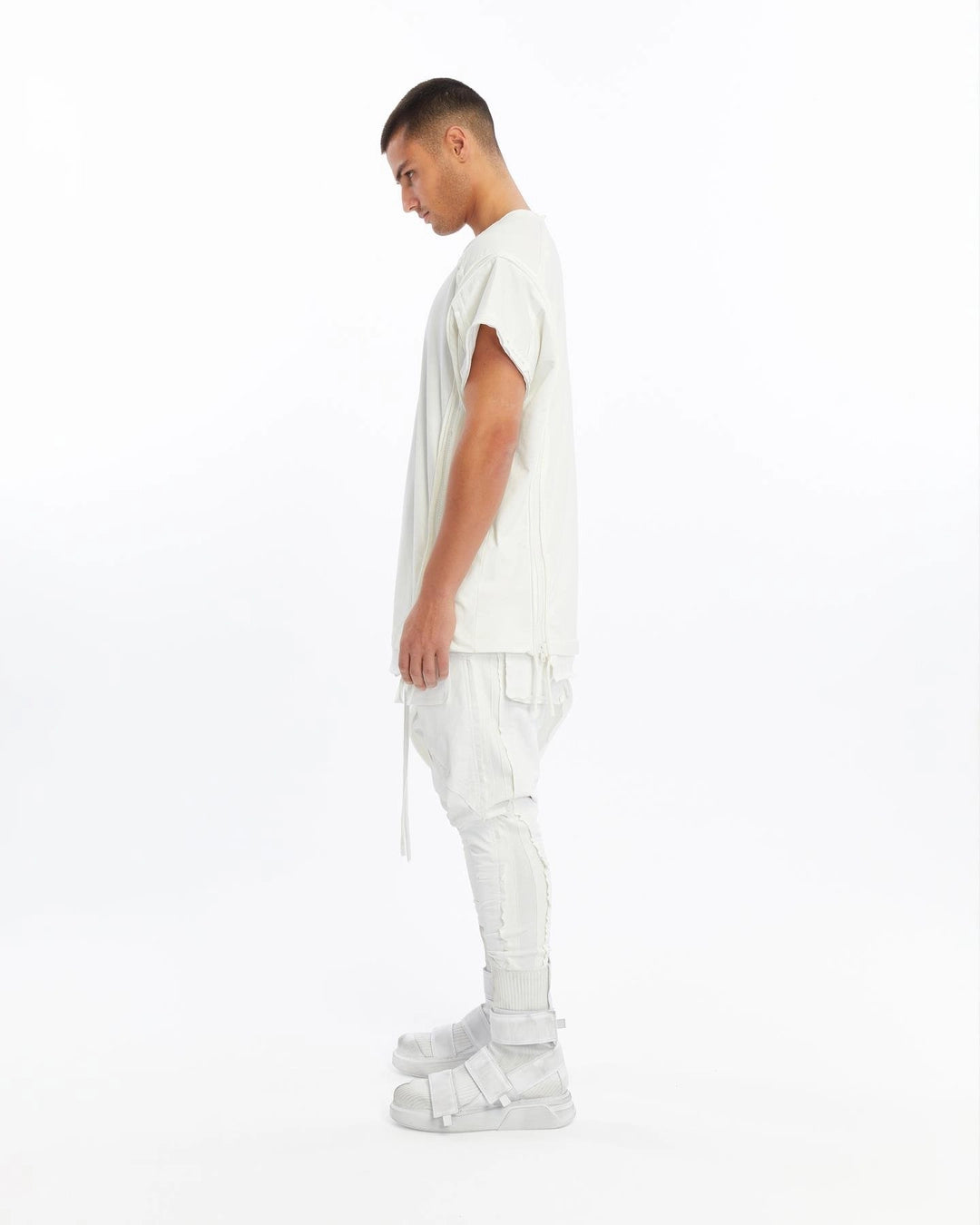 WHITE LONG ZIPPER T-SHIRT