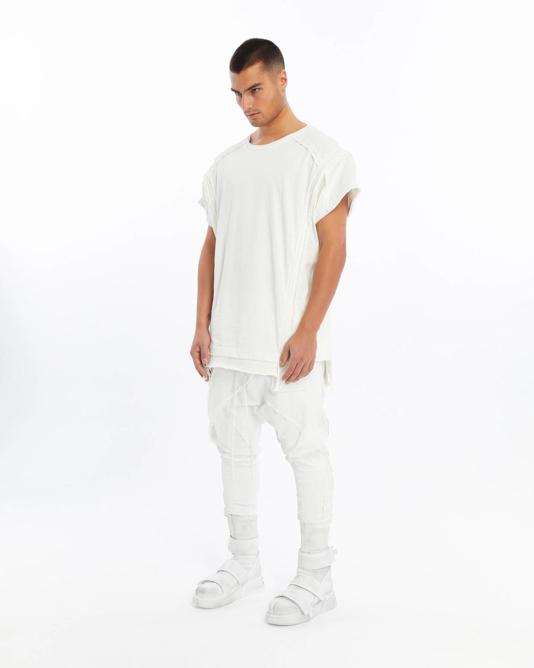WHITE LONG ZIPPER T-SHIRT