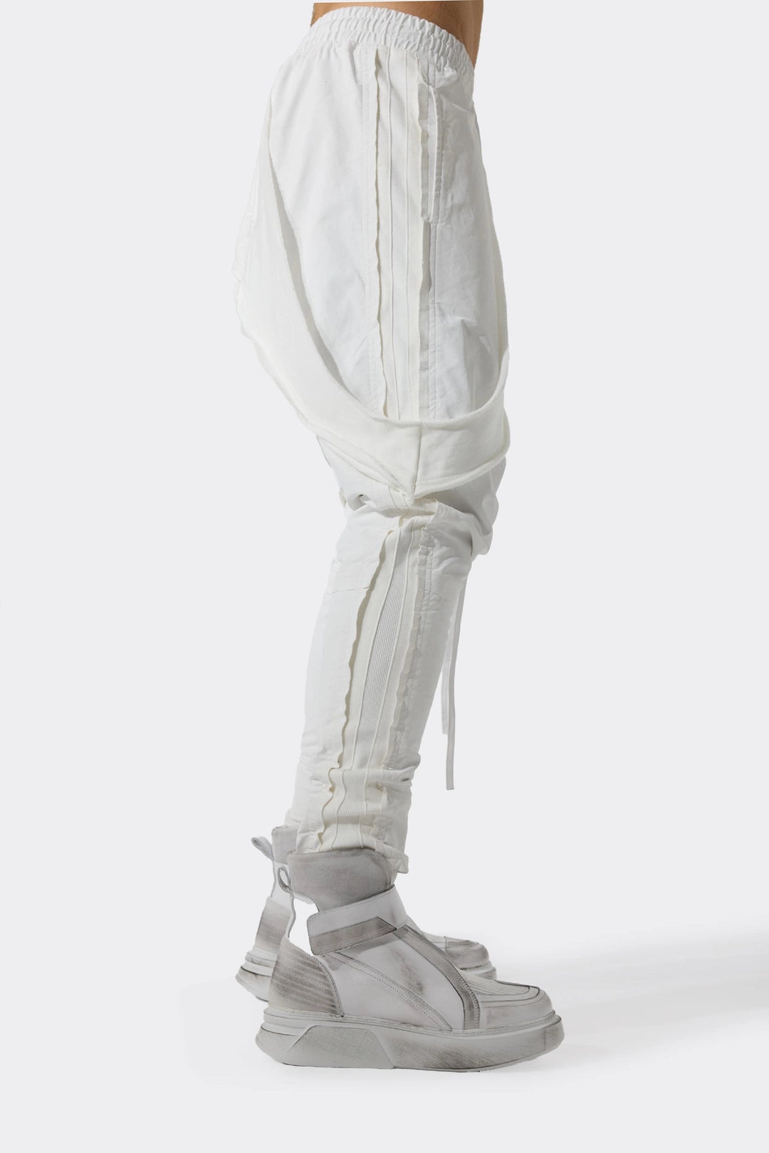 WHITE PIECED PANT