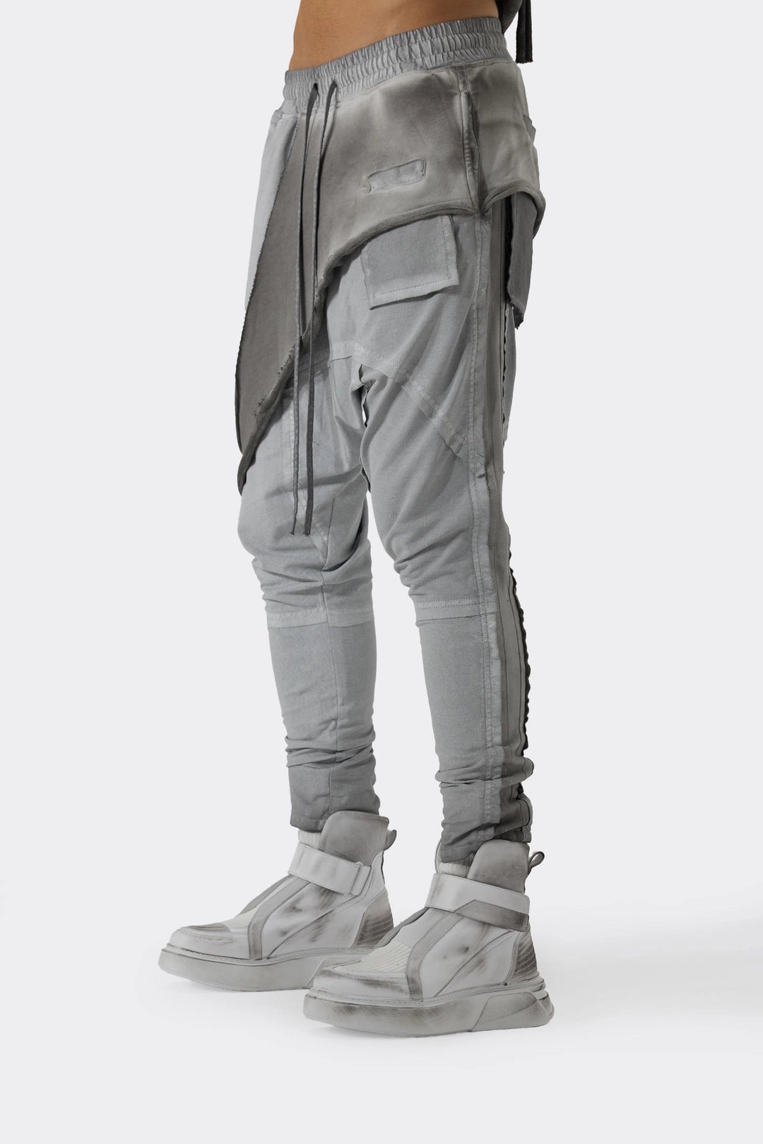 GREY PIECED PANT