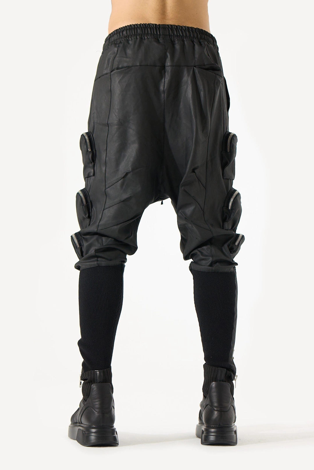 COATED BLACK POCKETS PANT