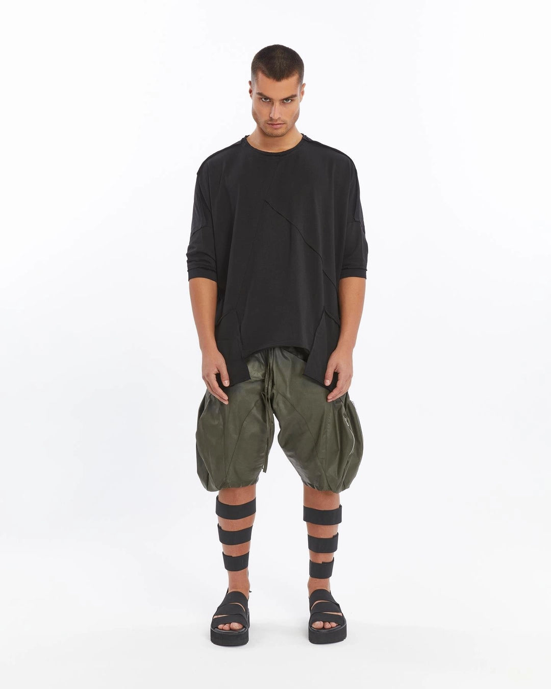 KHAKI PUFFER SHORTS
