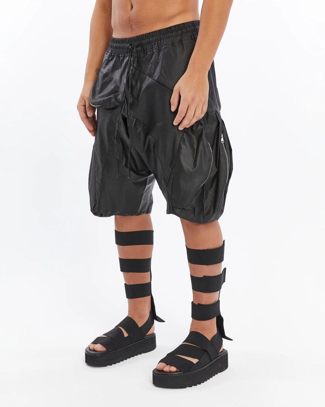 GOATED BLACK PUFFER SHORT