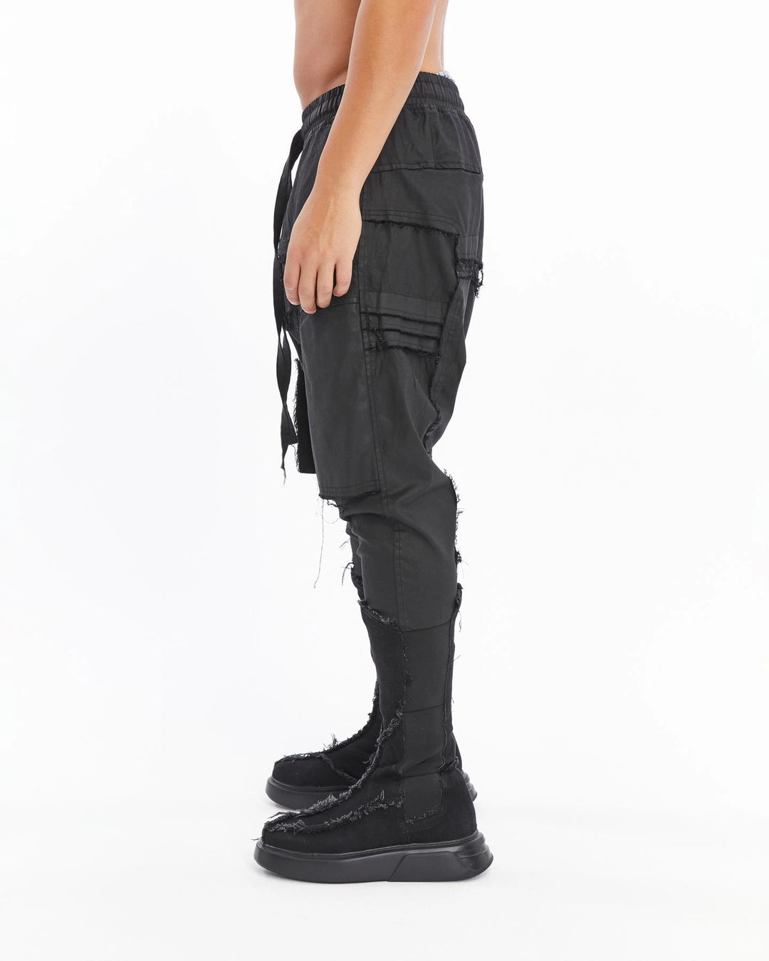 COATED BLACK RIBBED PANT