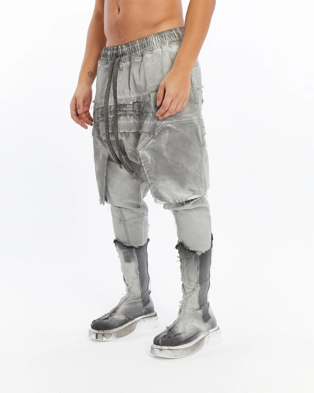 GREY RIBBED PANT