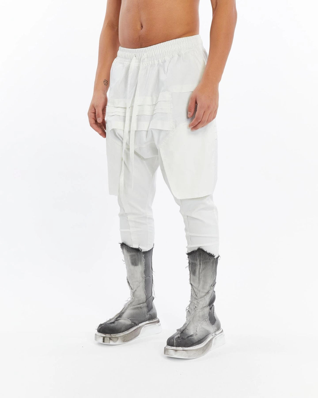 WHITE RIBBED PANT