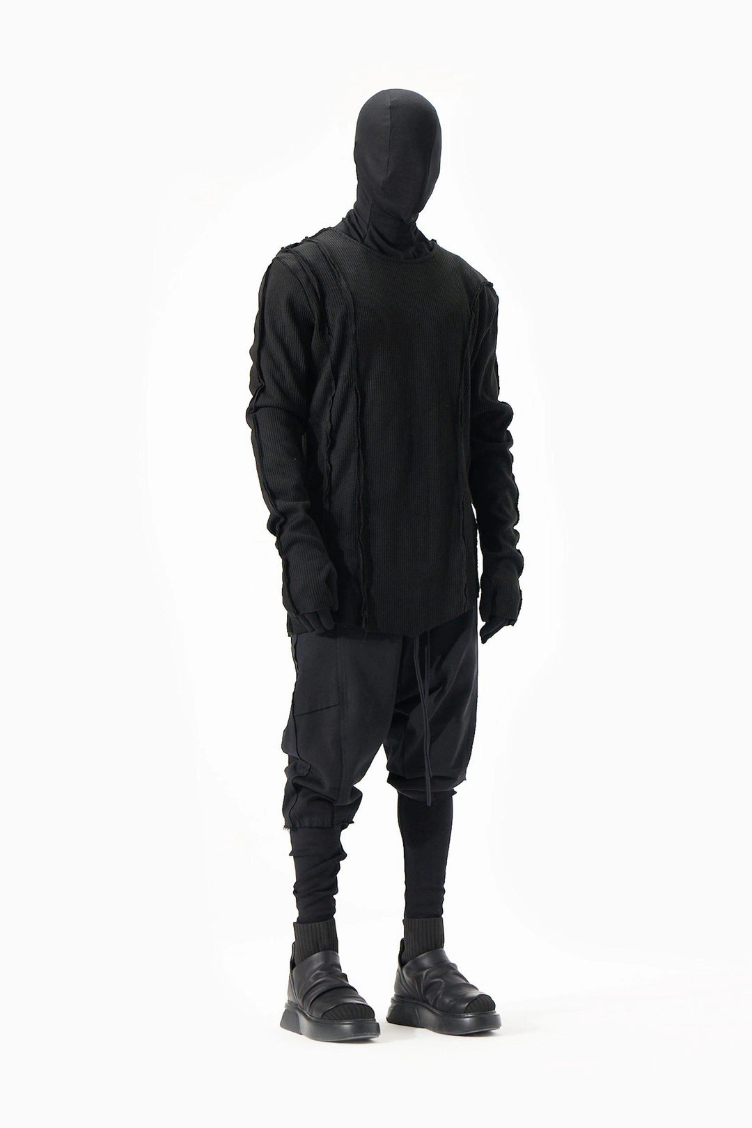 BLACK RIBBED SWEATS